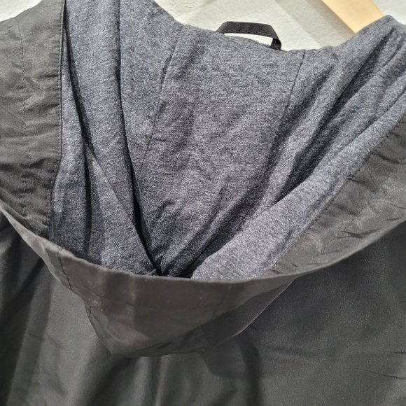 The Childrens Place Black Hooded Full Zip Windbreaker Rain Jacket Size XXL 16 - Picture 6 of 8